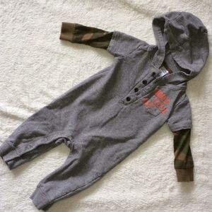 Baby boy hooded jumpsuit.